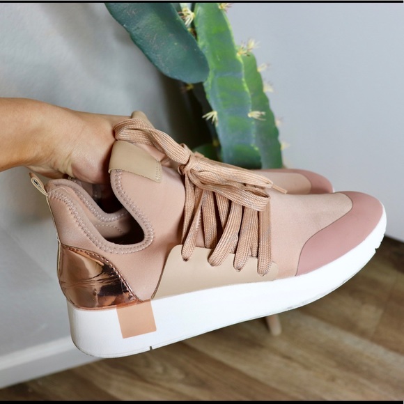 Steve Madden Shoes - Steve Madden sneakers